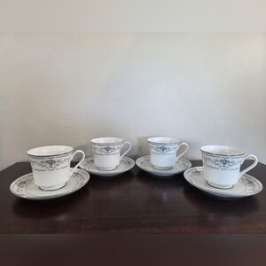 Diana Wade Fine Porcelain China Tea Cups & Saucers Japan Blue Flowers Set Of 4